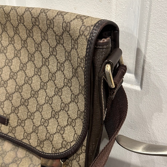 Gucci Beige and Brown Monogram Messenger Bag - Picture 6 of 13